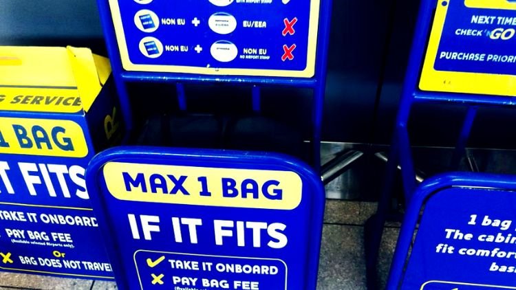 Test dimensioni zaino con guida ufficiale Ryanair